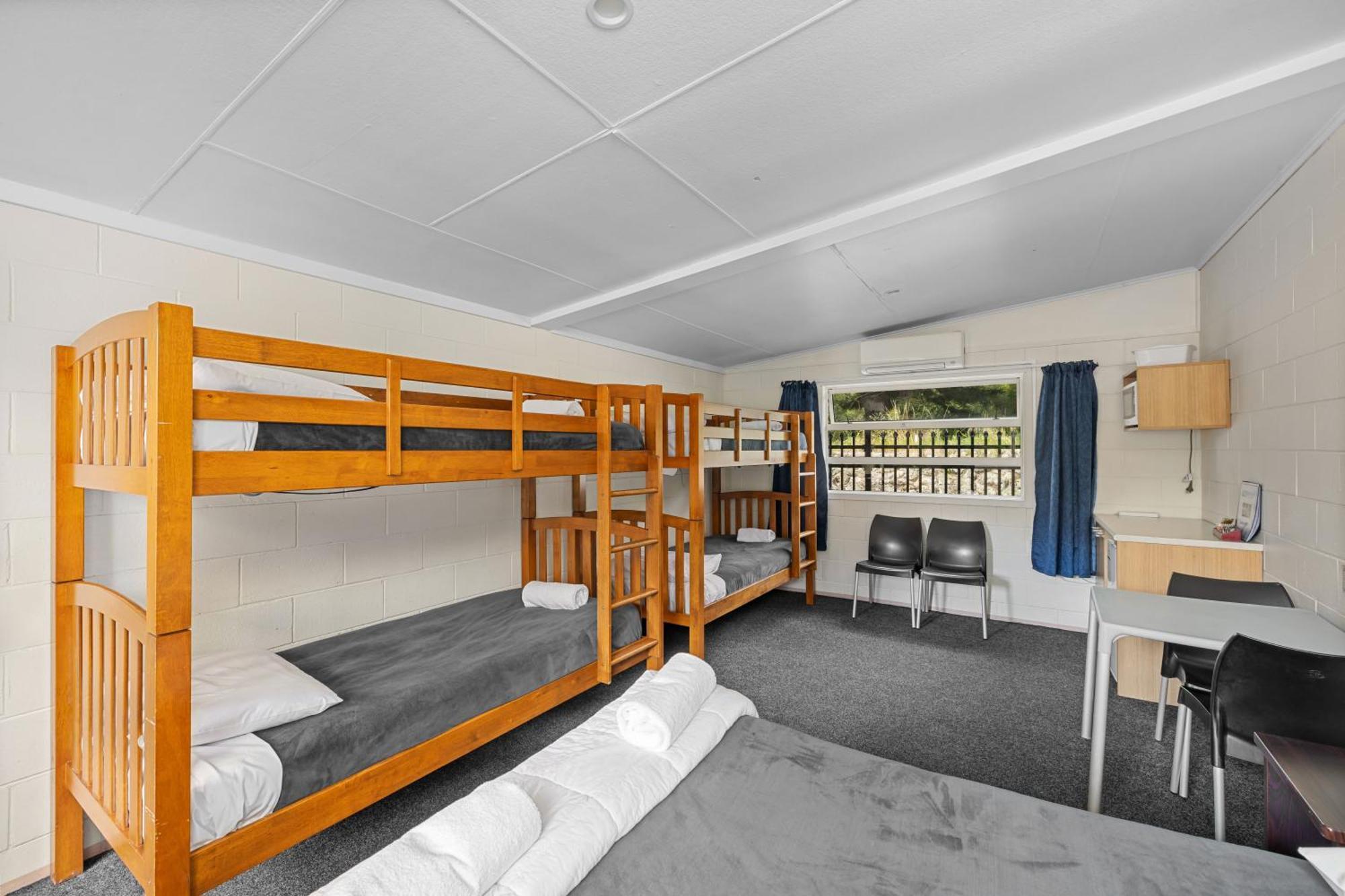 Mawley Holiday Park Мастертон Екстер'єр фото
